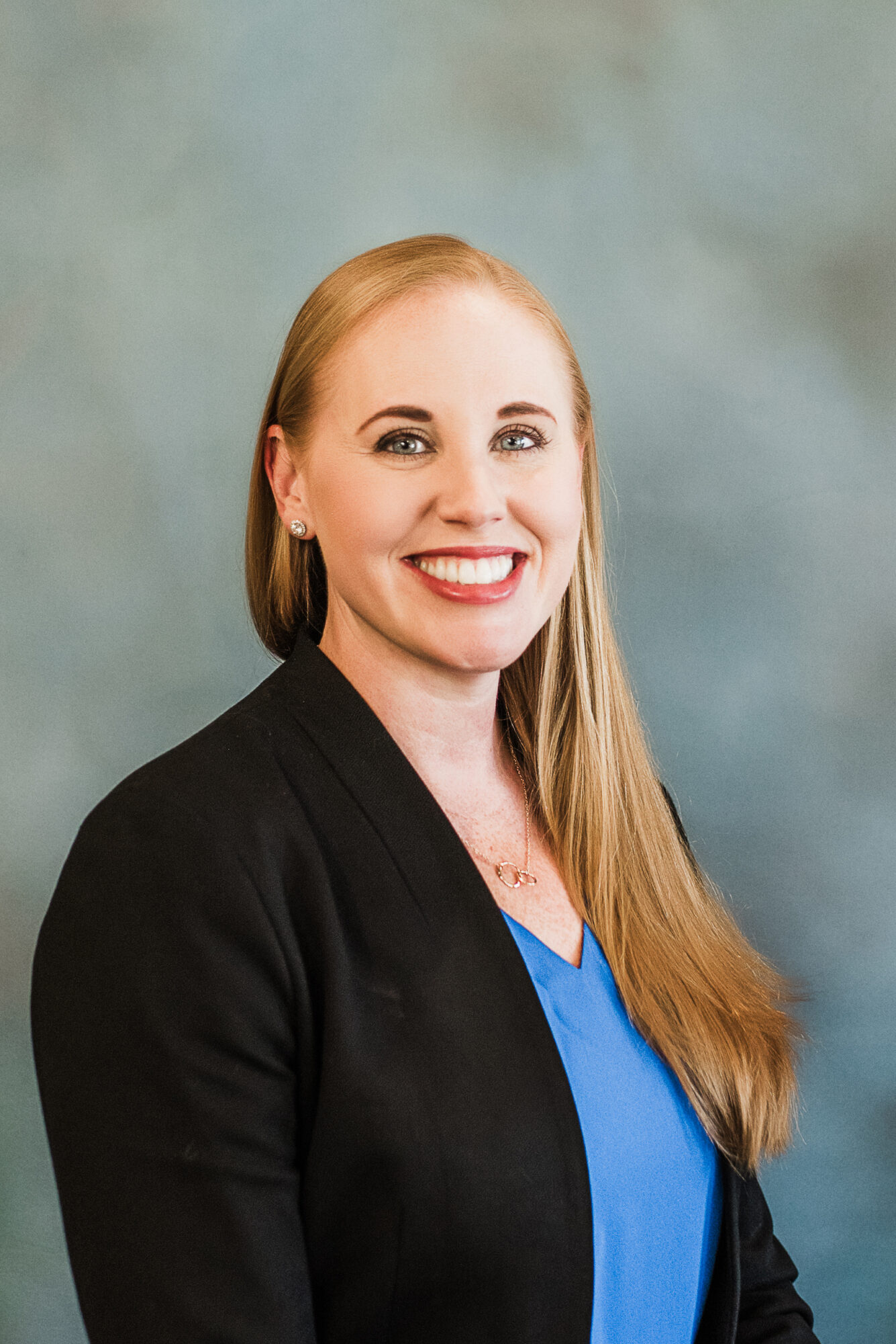 dr. erin headshot